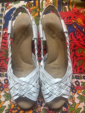 Vintage 70s 80s Whisper Steps White Woven Leather Wedge Sandals Brazil - Size 9